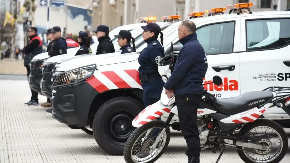 Nuevas camionetas y motos del programa Centinela presentadas en octubre de 2026